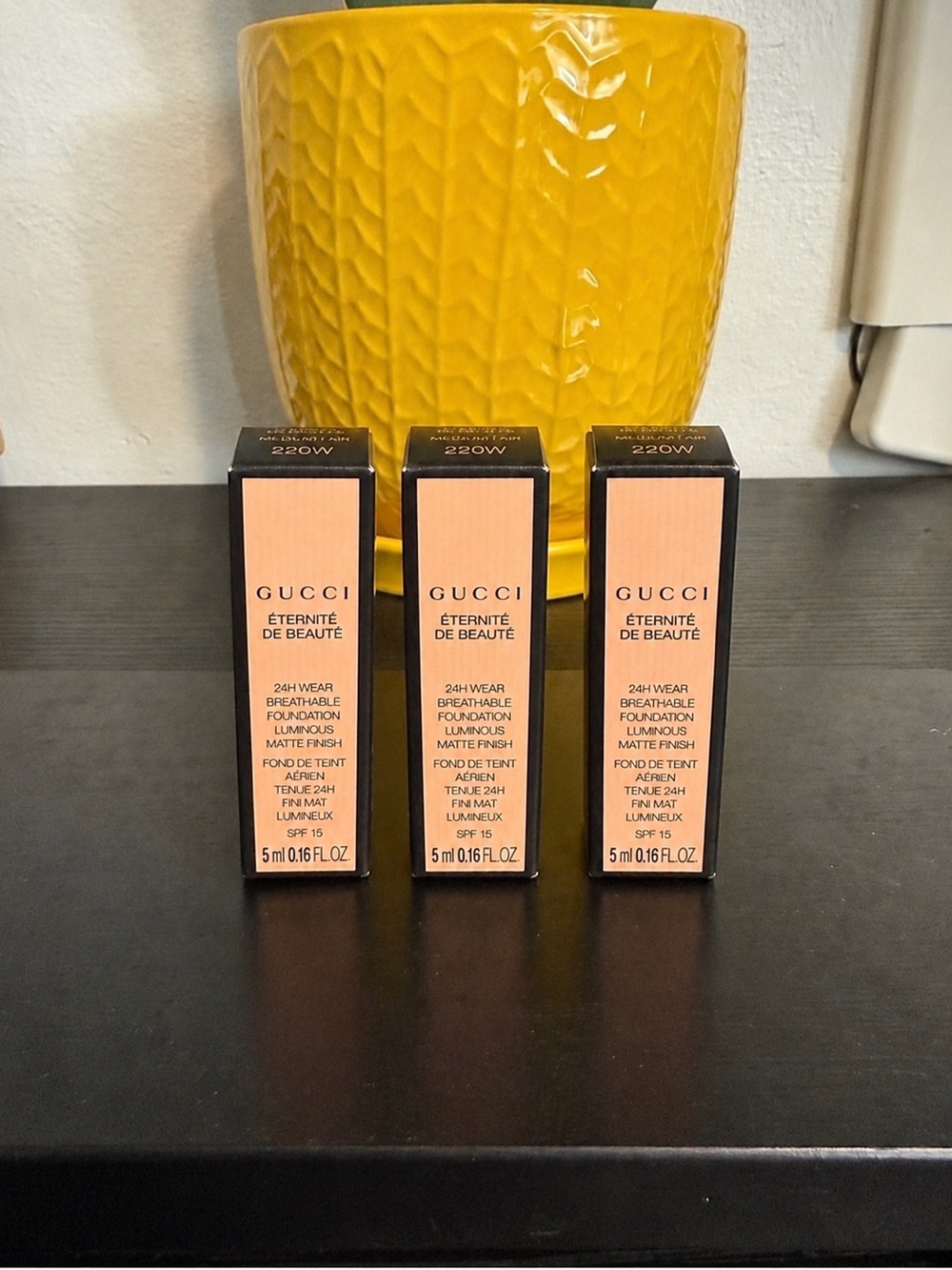Gucci Foundation 220w pack of 3- NIB